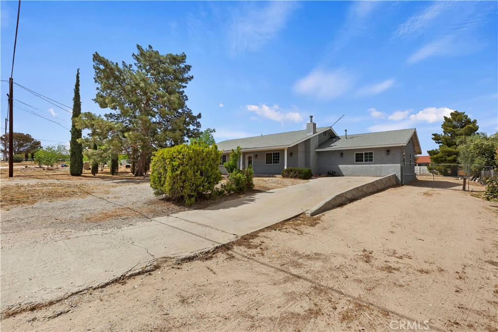 18060 Walnut Street Property Photo 2