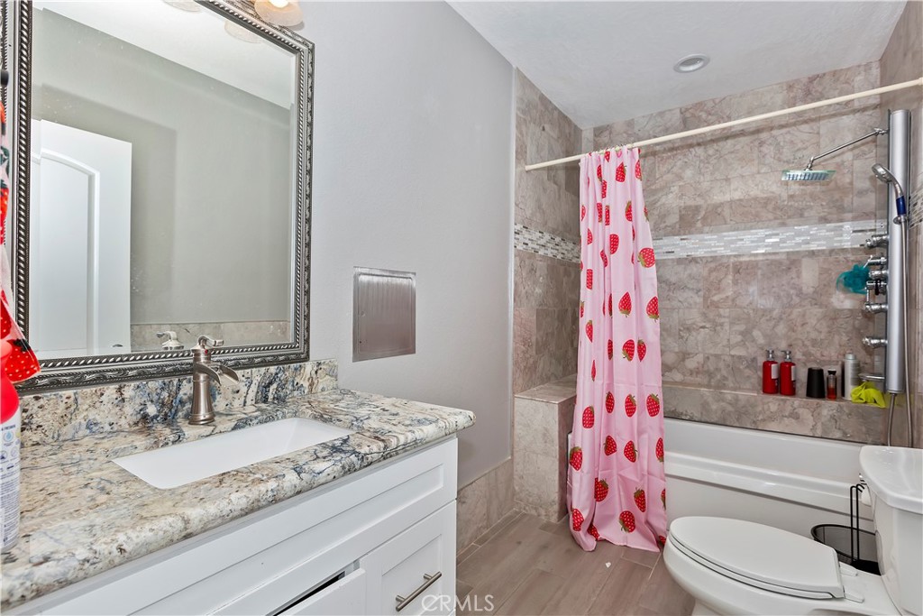 18060 Walnut Street Property Photo 11