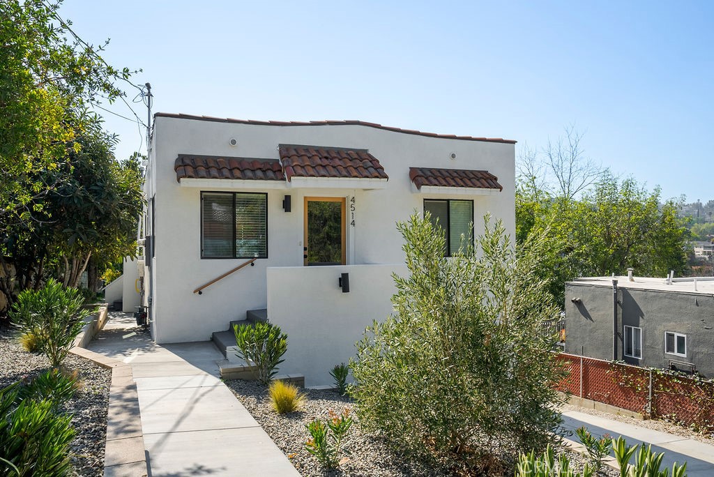 4514 Mont Eagle Place Property Photo 4