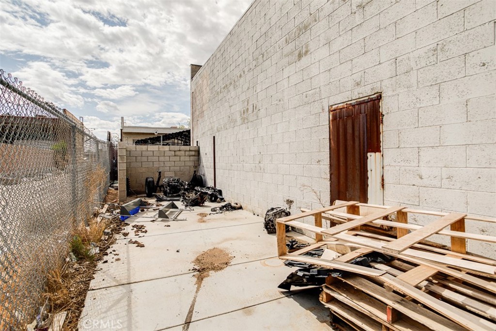 16175 Yucca Street Property Photo 23