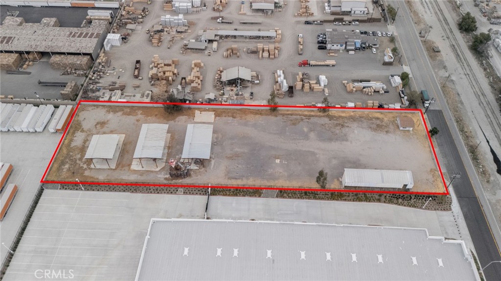 10712 Live Oak Avenue Property Photo 2