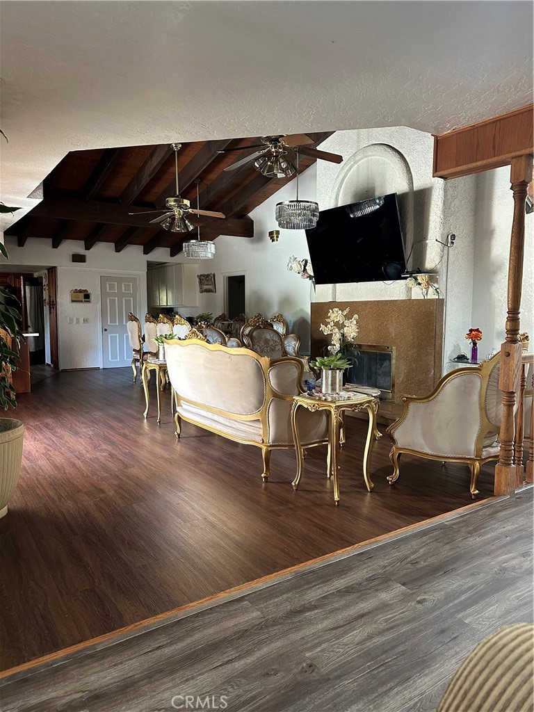 10123 Finch Avenue Property Photo 8