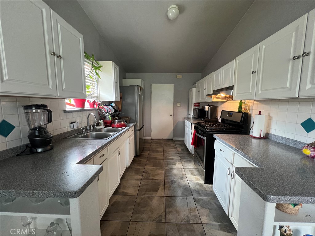 527 E King Street Property Photo 10