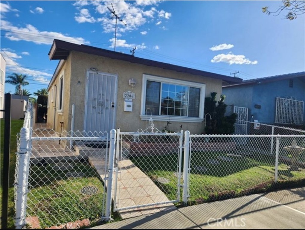 2206 Cowlin Avenue Property Photo 1