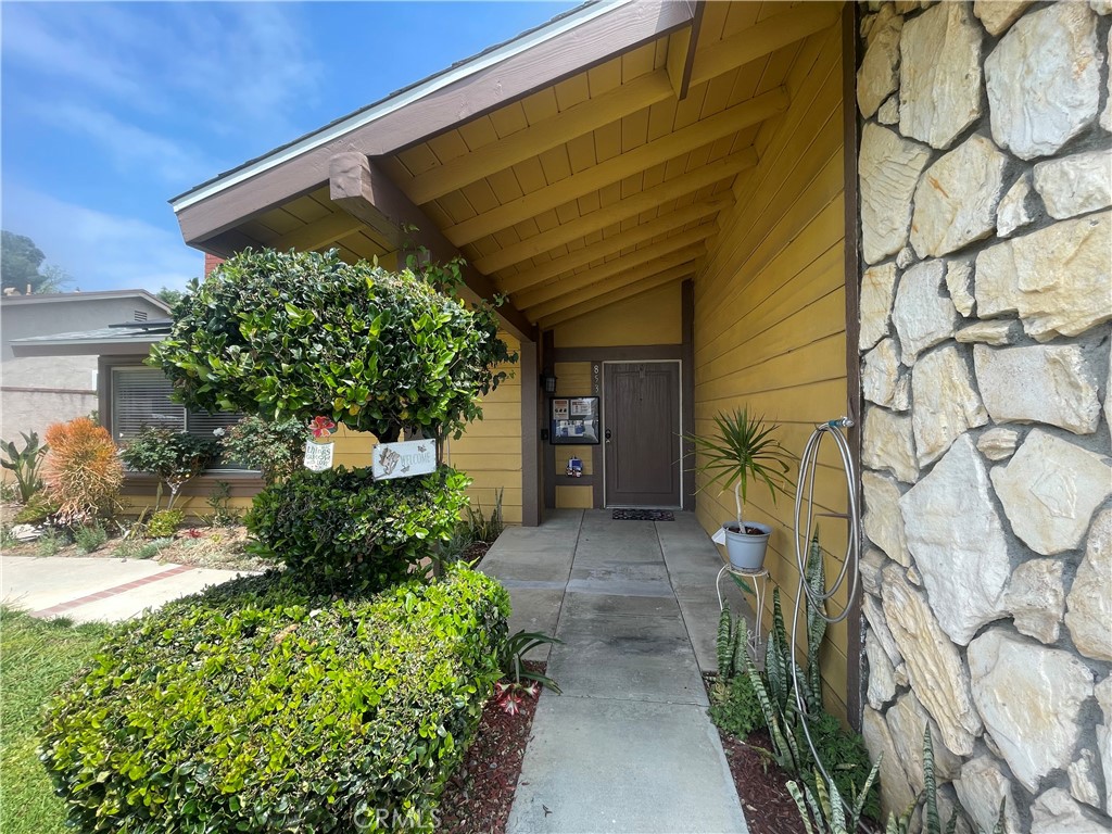 853 W Crestview Street Property Photo 5
