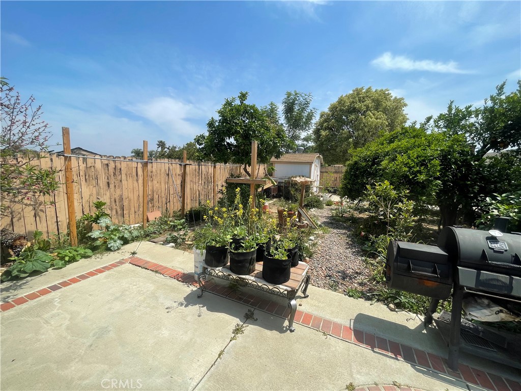 853 W Crestview Street Property Photo 18