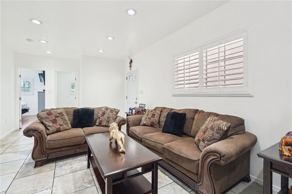 10240 Atlantic Avenue Property Photo 8