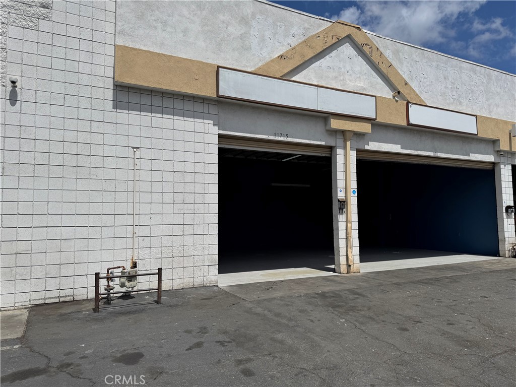 11711 Colima Road Property Photo 2