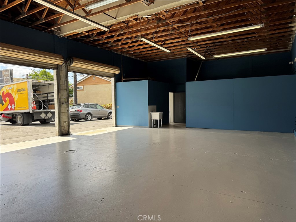 11711 Colima Road Property Photo 4