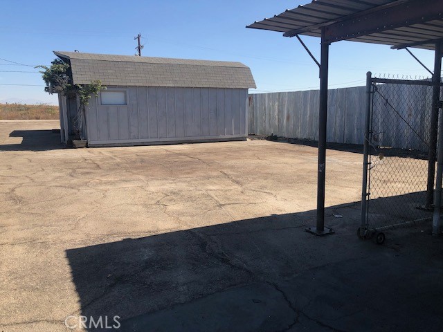 1154 Airport Drive Property Photo 2