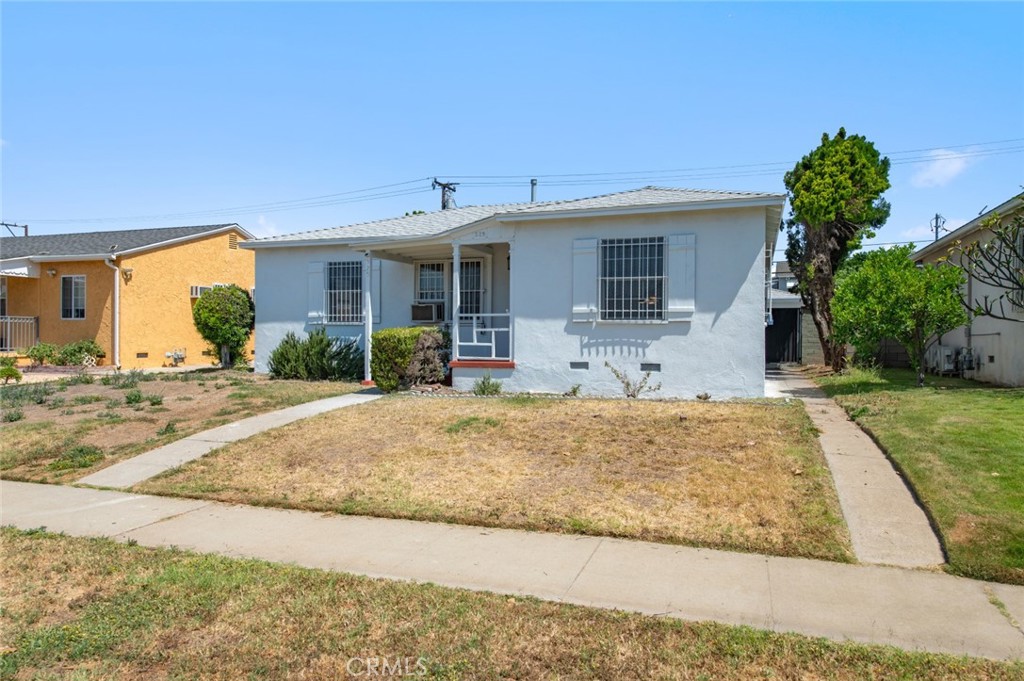 525 W Markland Drive Property Photo 1
