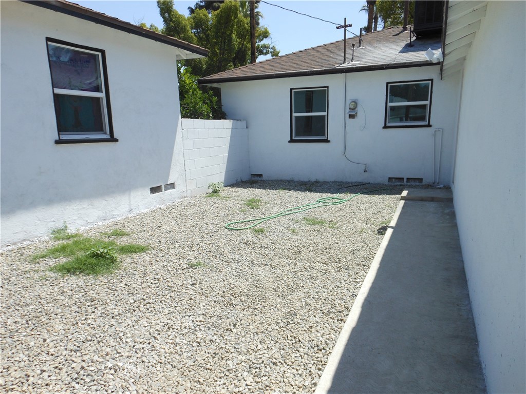 2374 N Waterman Avenue Property Photo 22