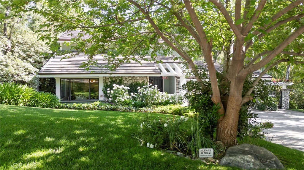 10139 Sun Valley Drive Property Photo 1