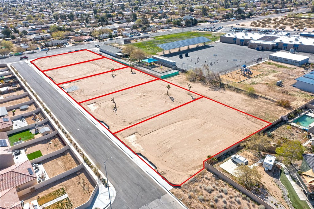 2 Valencia Street Property Photo