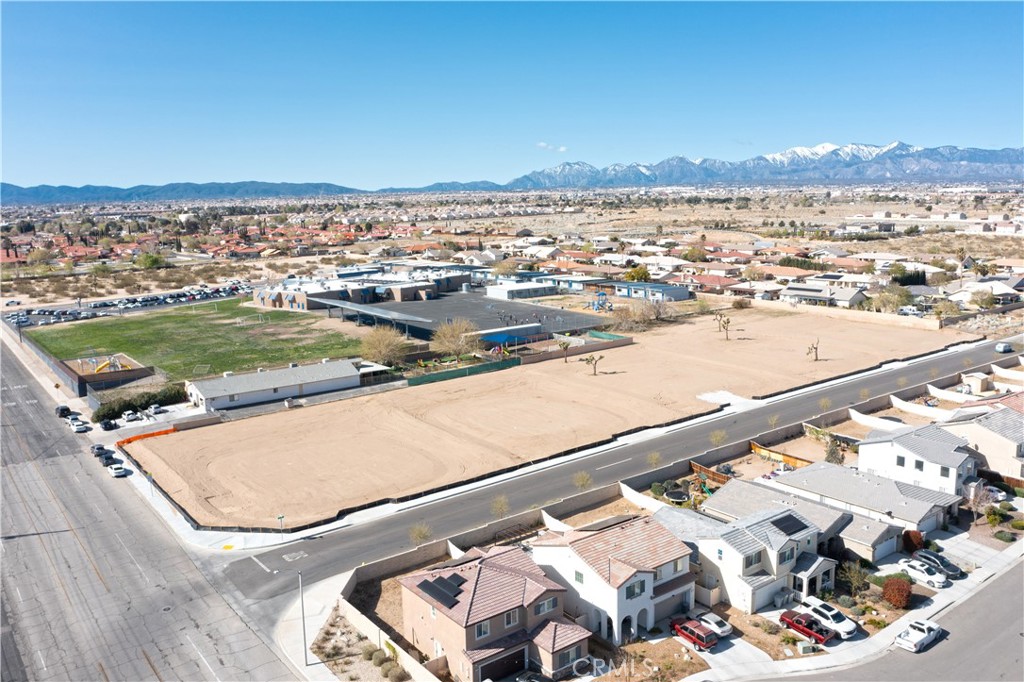 5 Valencia Street Property Photo 7
