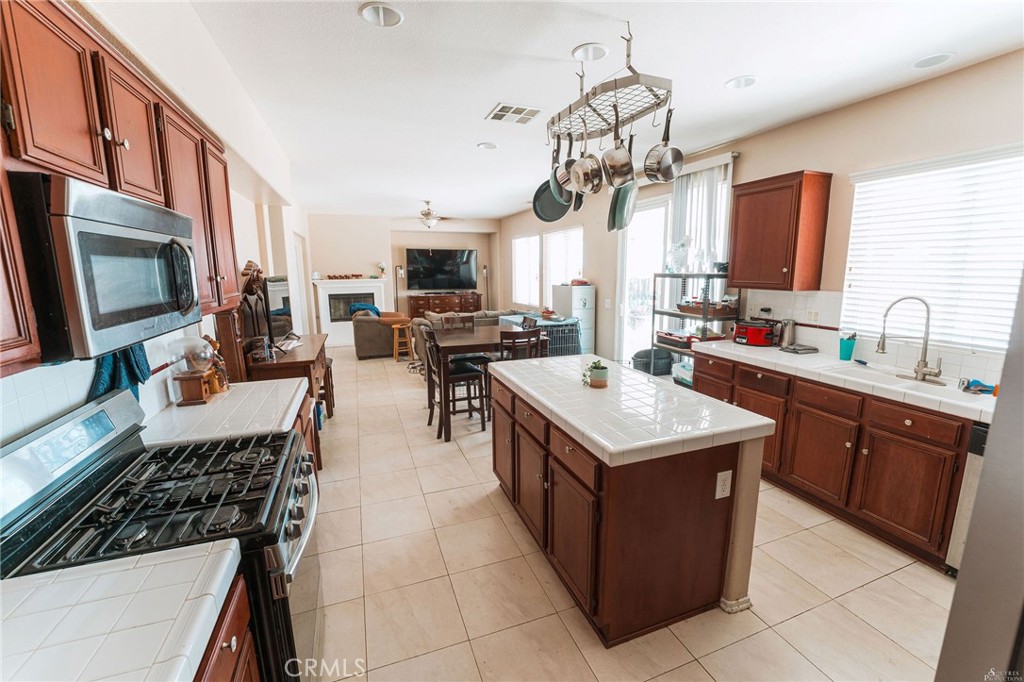 15193 Arcadian Street Property Photo 3