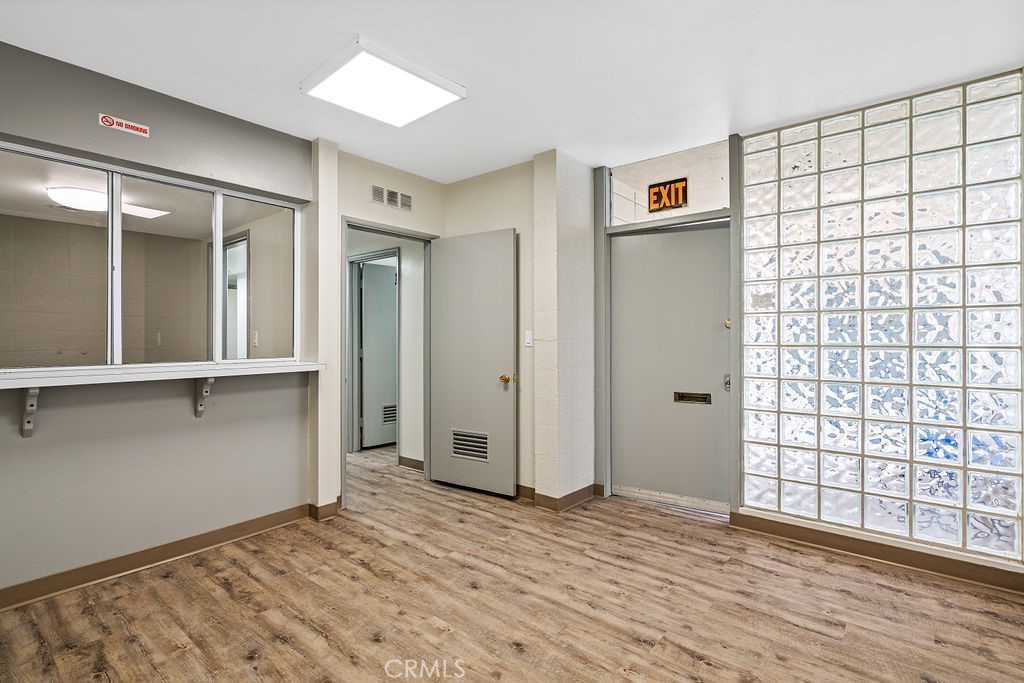 10942 Ramona Boulevard Property Photo 6