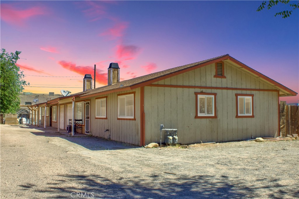 16594 Vine Street Property Photo