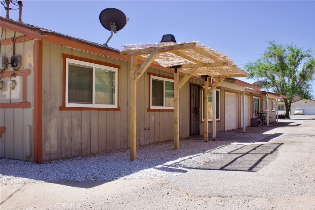 16594 Vine Street Property Photo 3