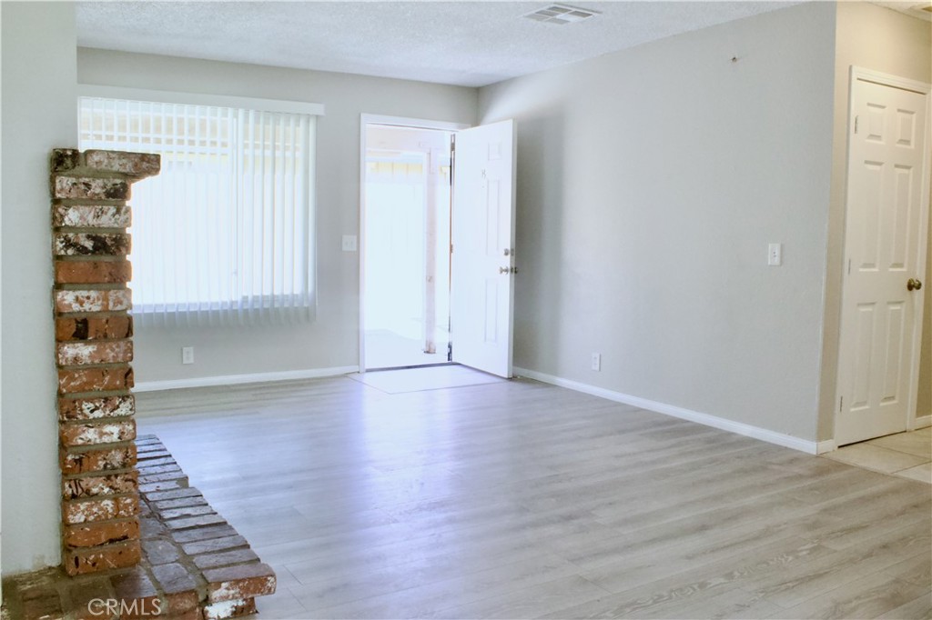 16594 Vine Street Property Photo 5
