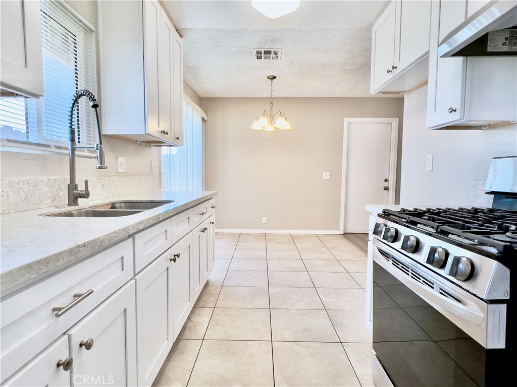 16594 Vine Street Property Photo 8