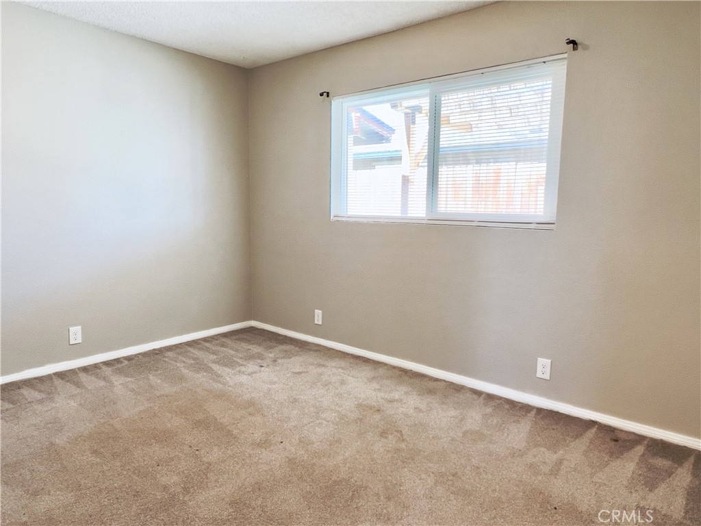 16594 Vine Street Property Photo 13