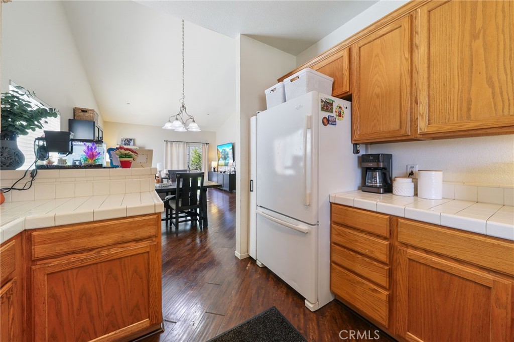 251 E Center Street Property Photo 11