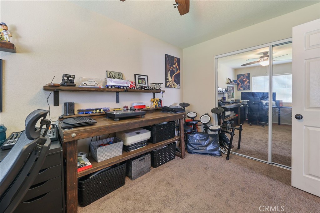 251 E Center Street Property Photo 14