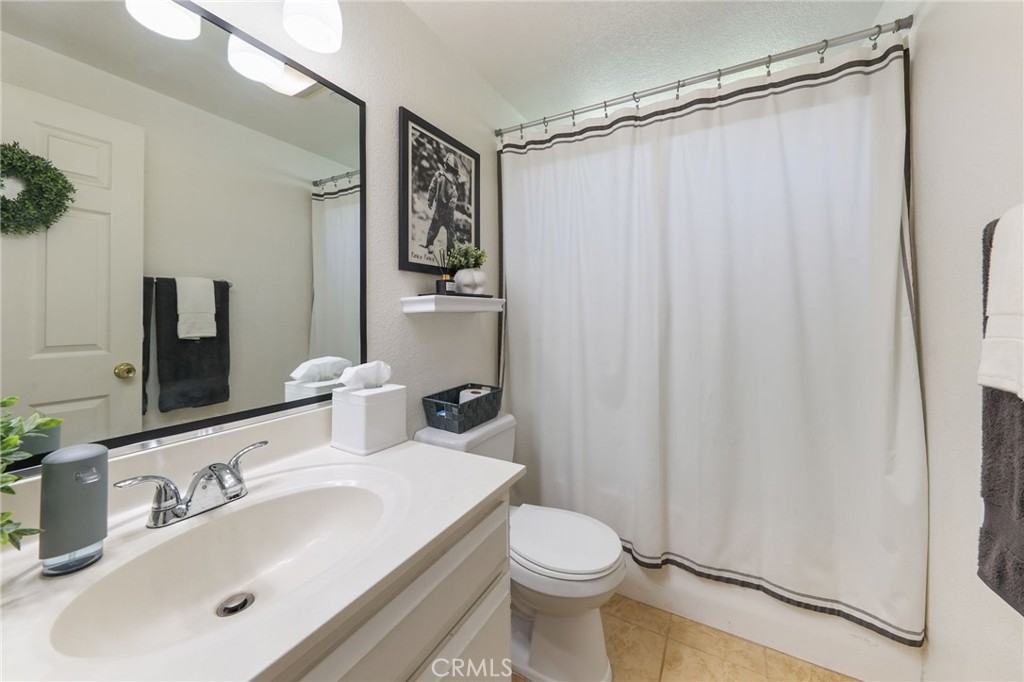 251 E Center Street Property Photo 16