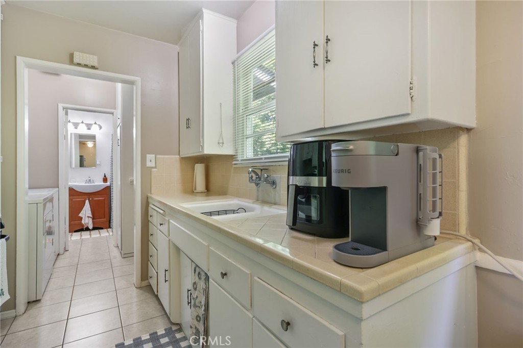 251 E Center Street Property Photo 33
