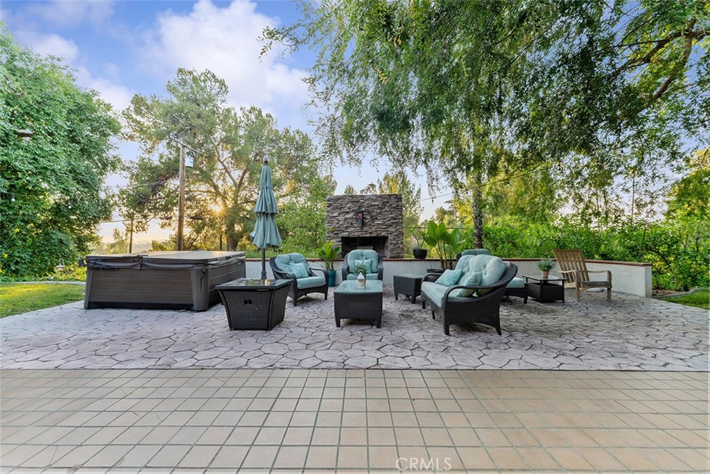 1940 Arroyo Drive Property Photo 1