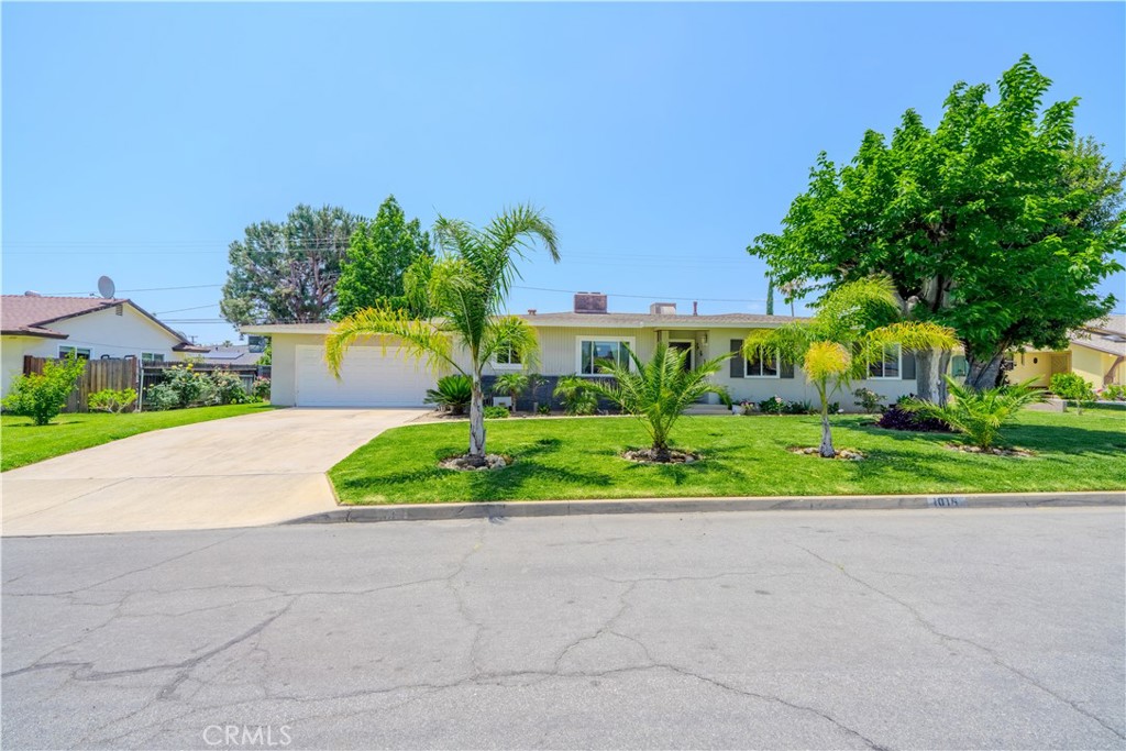 1016 N Marcella Avenue Property Photo 1