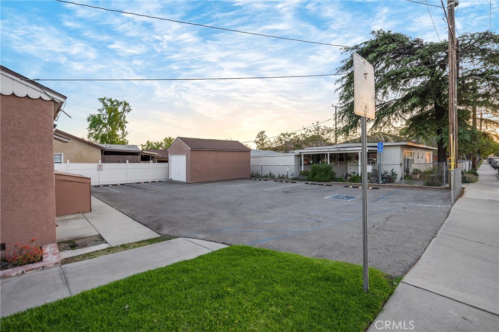 8312 Juniper Avenue Property Photo 5