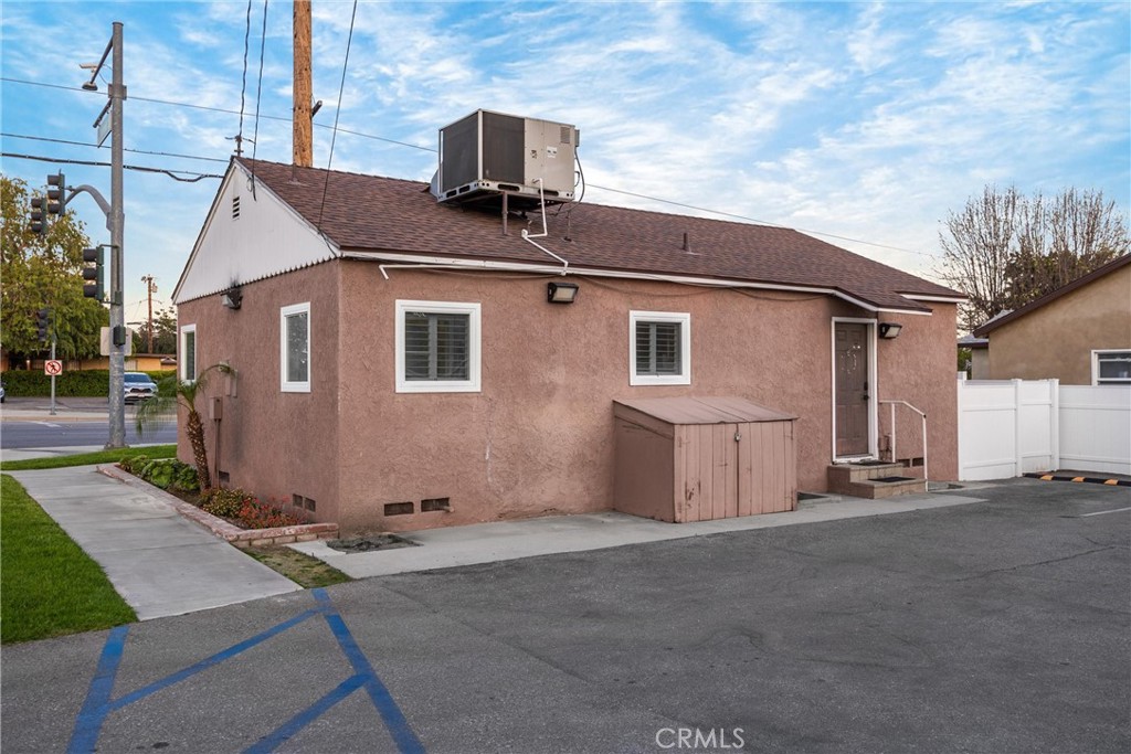 8312 Juniper Avenue Property Photo 7