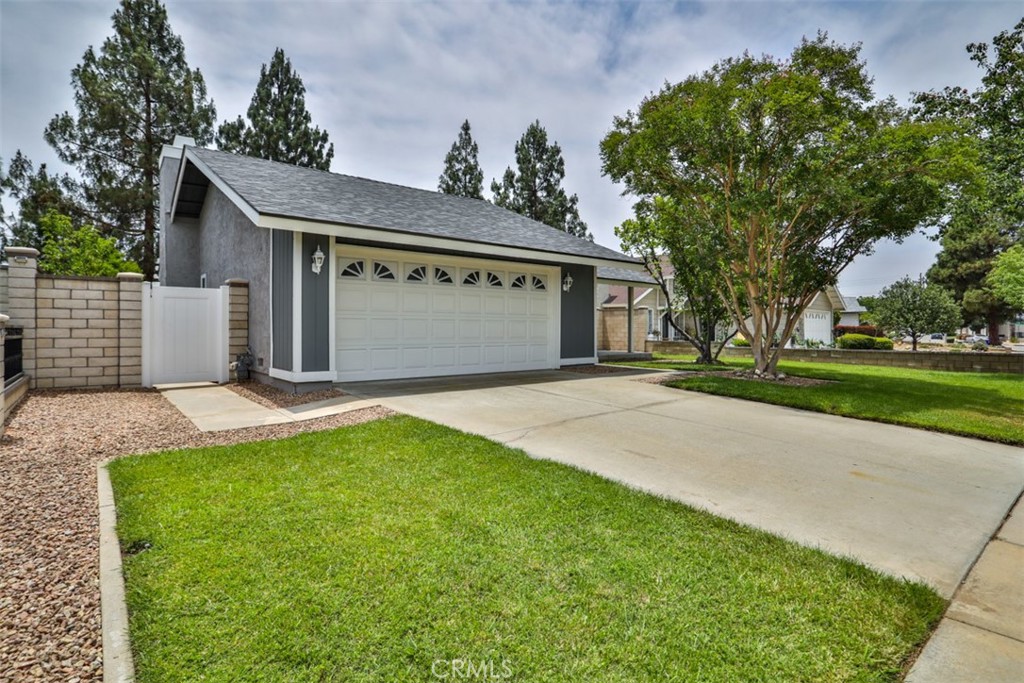 10249 Candlewood Street Property Photo 11