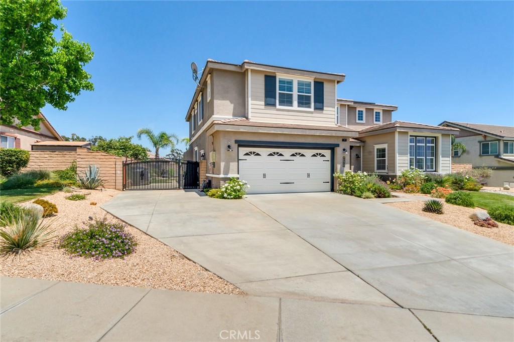 4765 Falconview Court Property Photo 3