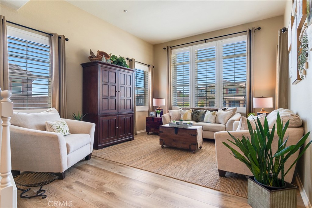 4765 Falconview Court Property Photo 7