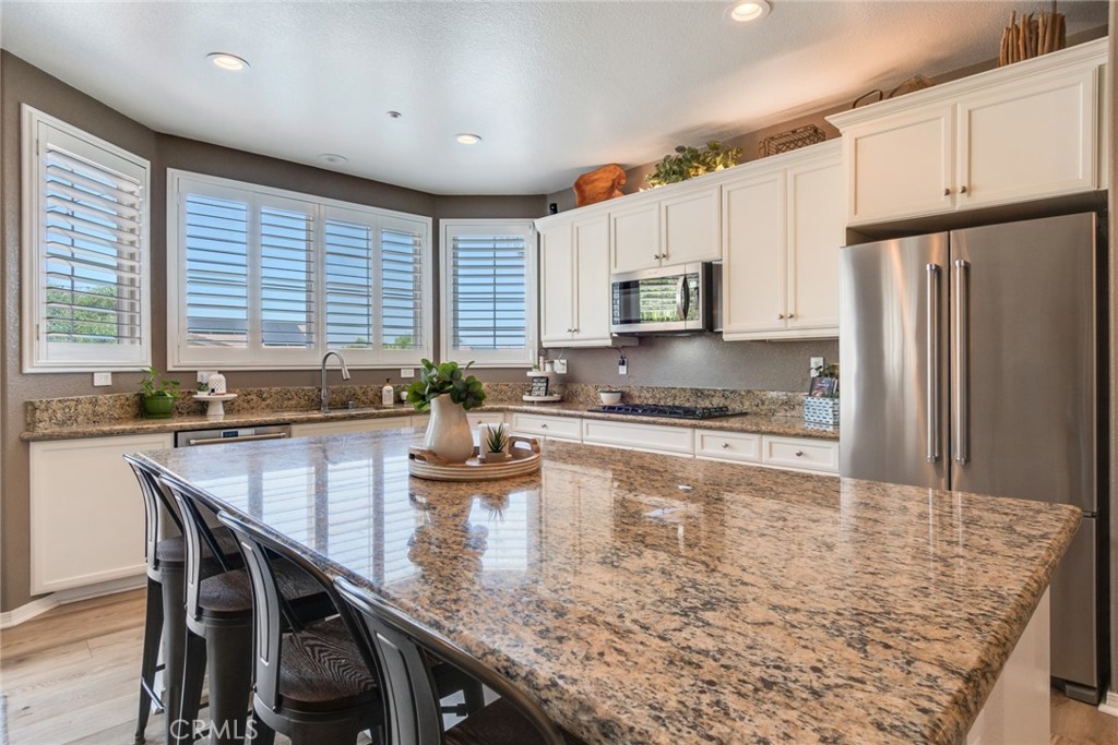 4765 Falconview Court Property Photo 13