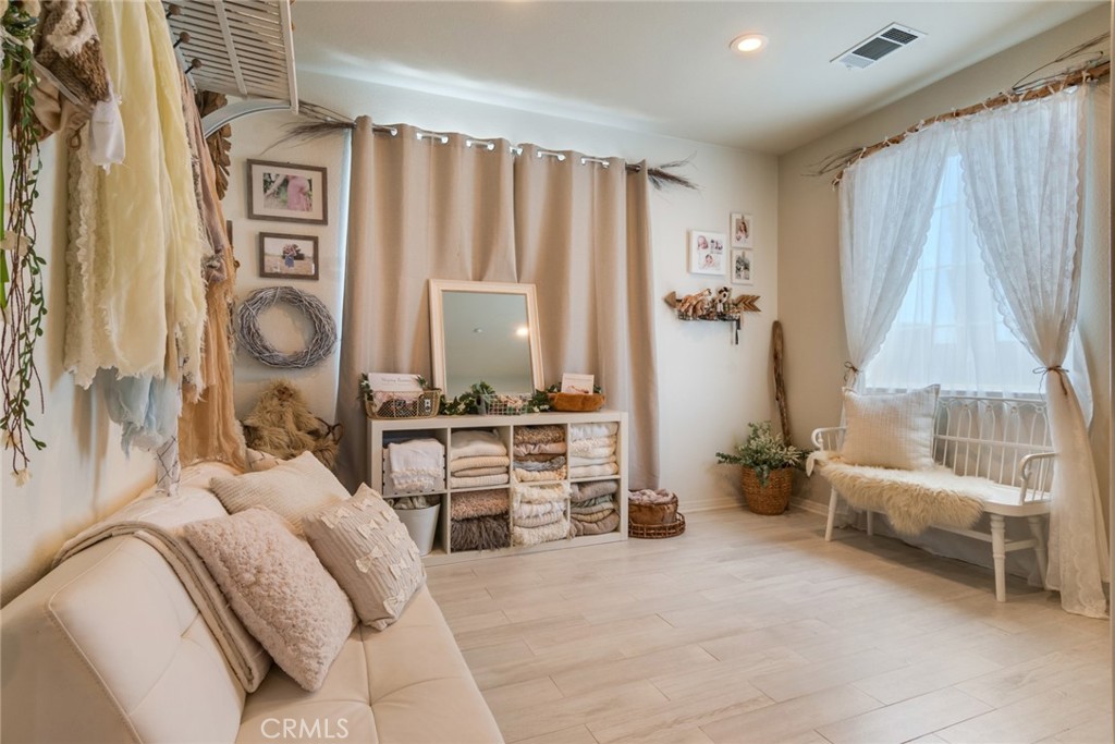 4765 Falconview Court Property Photo 27