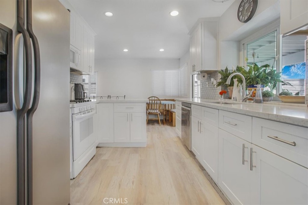 11025 Shaw Street Property Photo 4