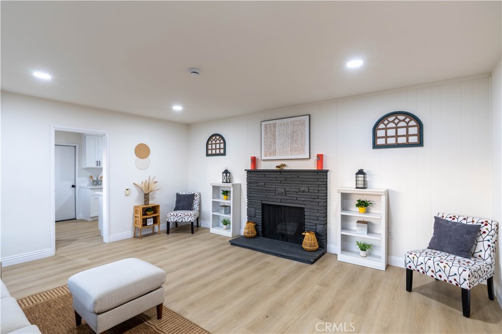 12563 3rd Street Property Photo 4