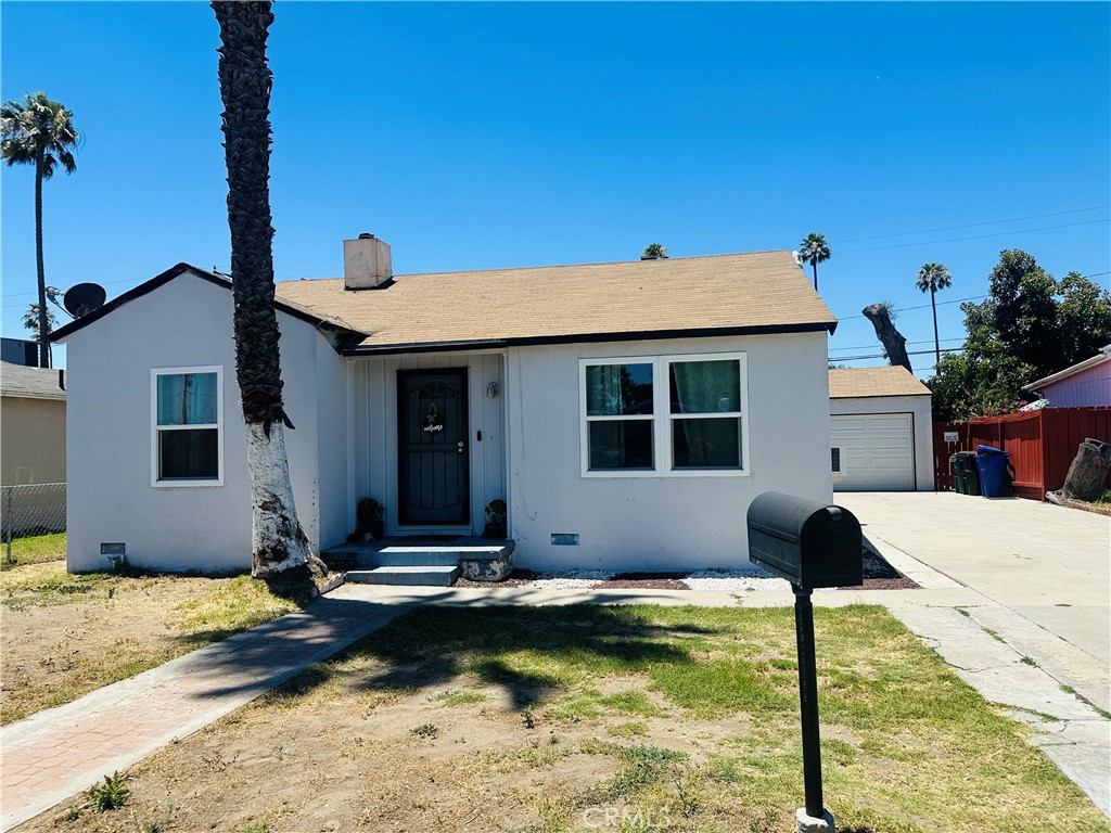 8580 Mango Avenue Property Photo 1