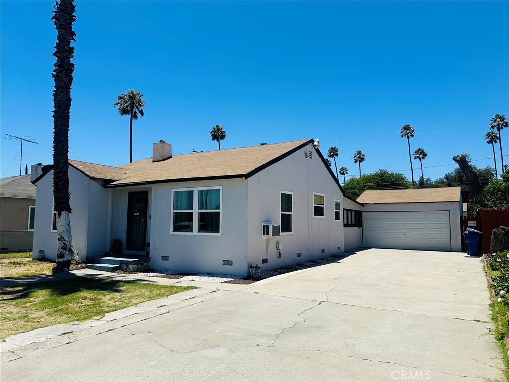 8580 Mango Avenue Property Photo 2