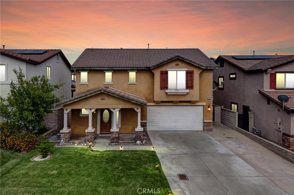 7143 Oak Tree Place Property Photo 1