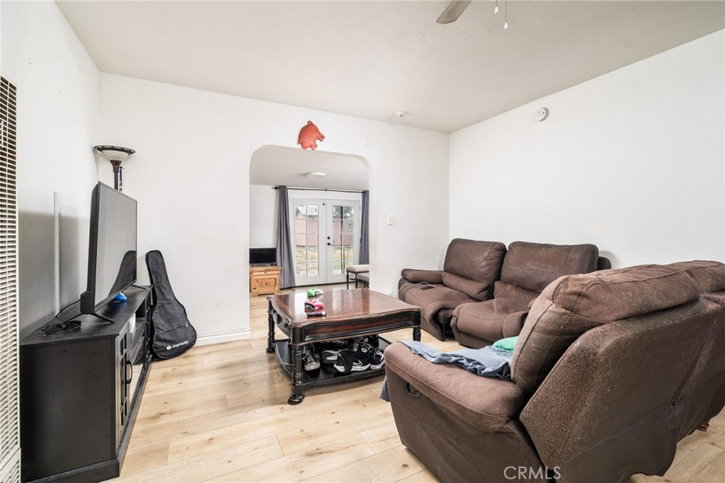 15017 Hibiscus Avenue Property Photo 6