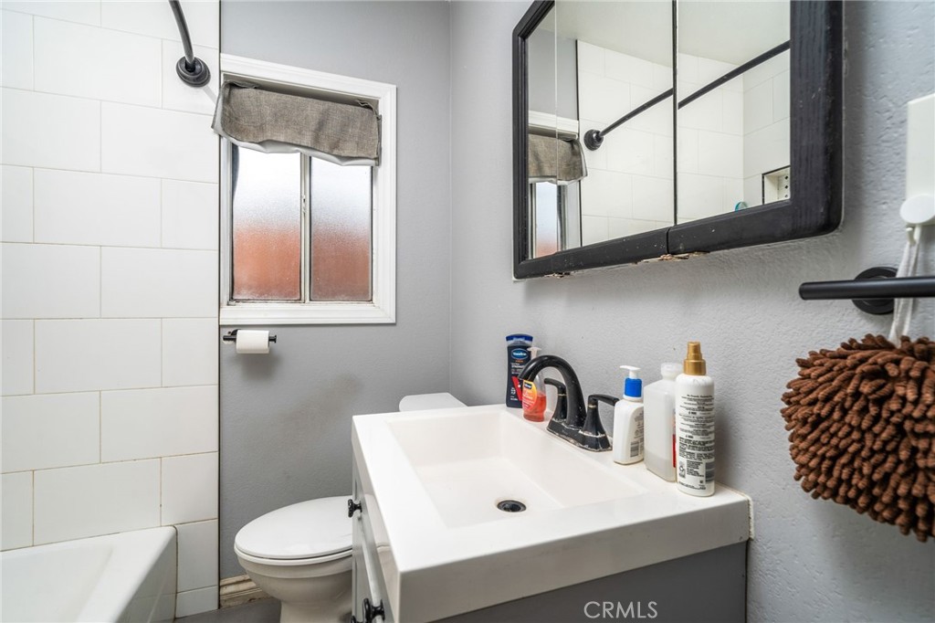 15017 Hibiscus Avenue Property Photo 10