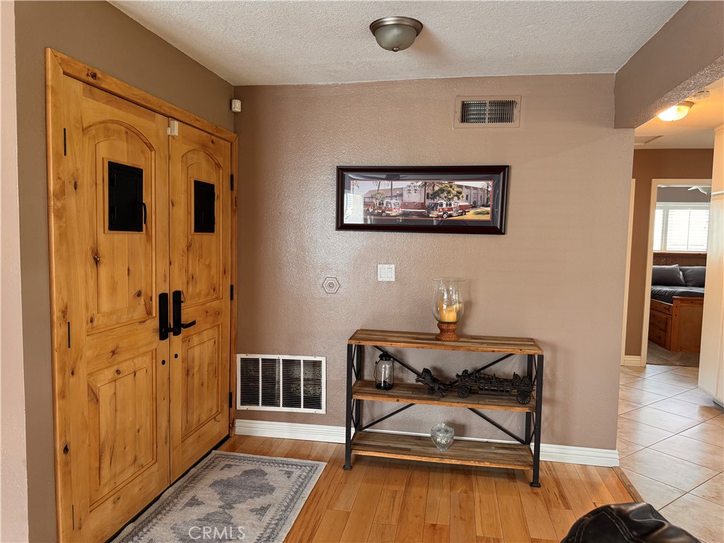 10141 Orange Street Property Photo