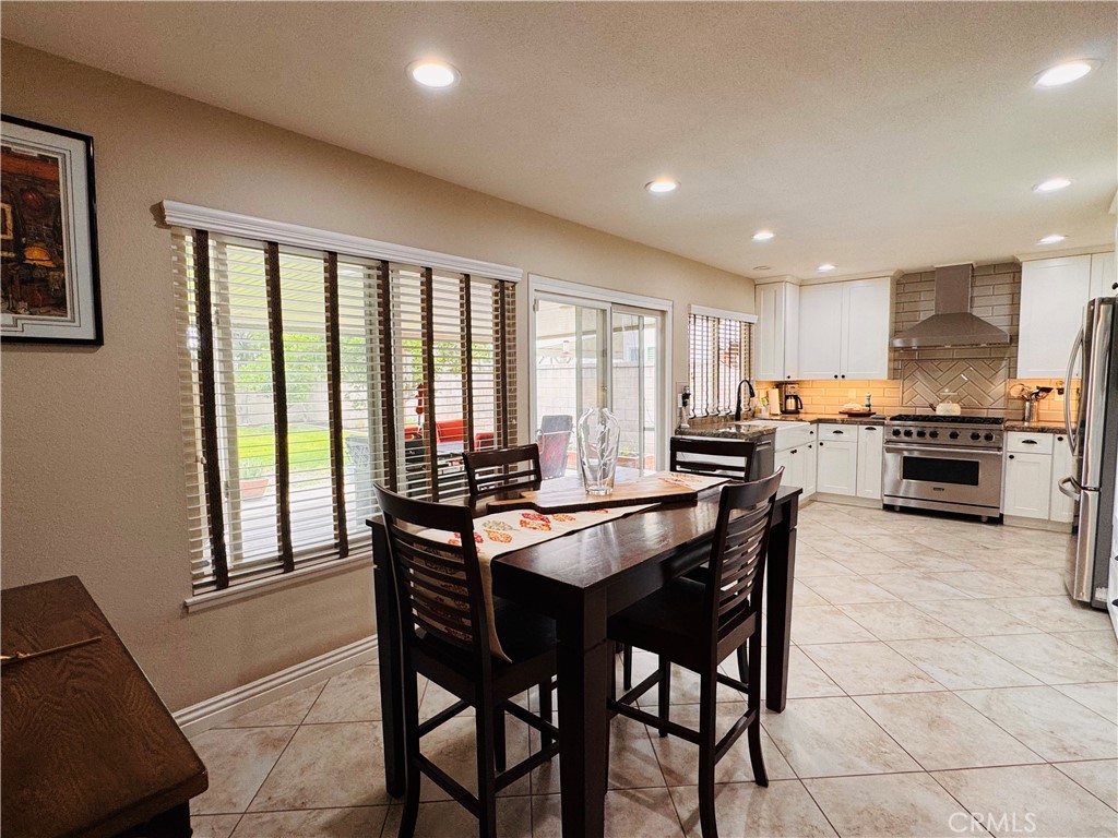 10141 Orange Street Property Photo 4