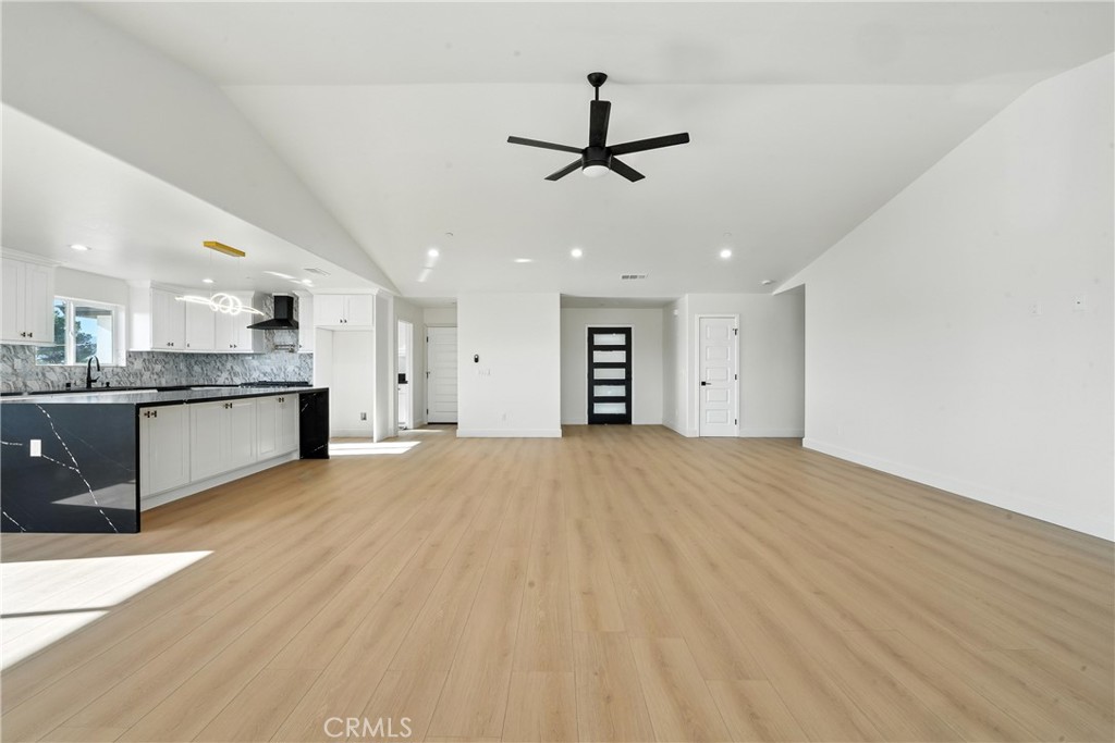 15658 Wells Fargo Street Property Photo 10