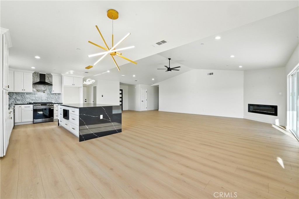 15658 Wells Fargo Street Property Photo 11